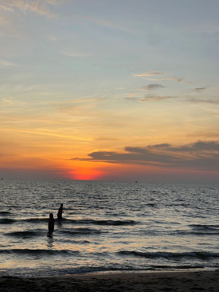 LAZARUS ISLAND BEACH