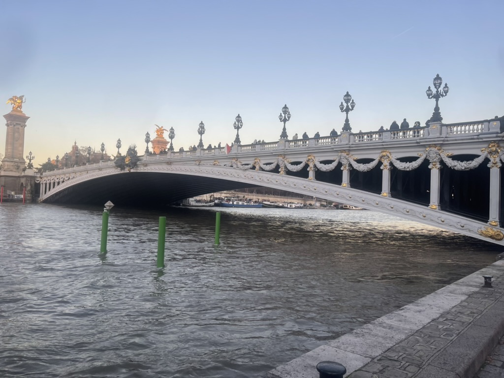 Le pont de l'Alma, un incontournable si vous décidez de Visiter Paris En Voiture